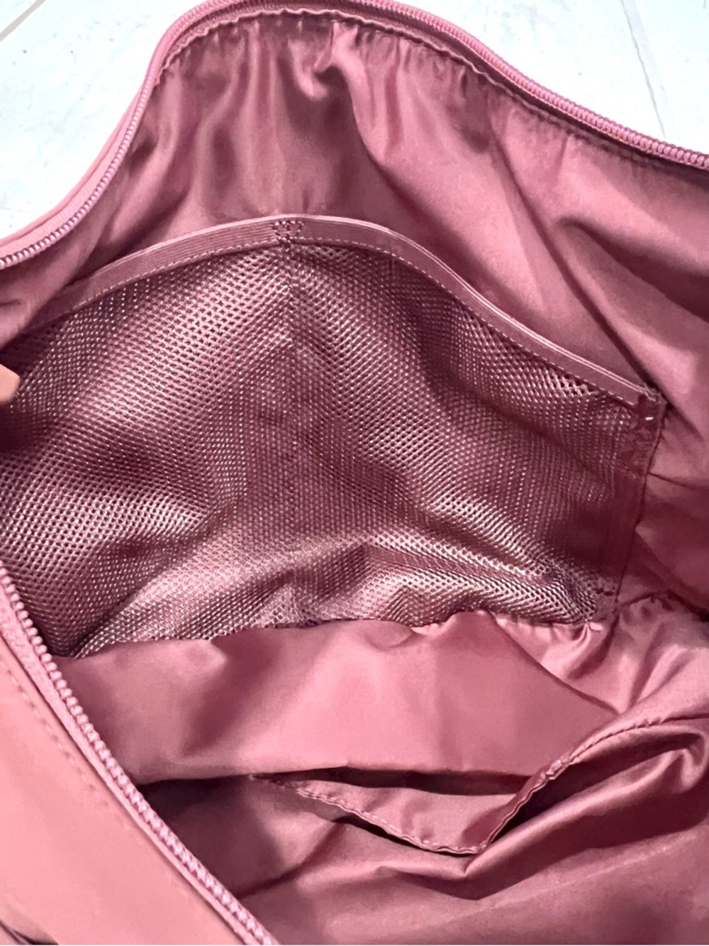 NWT Lululemon Large Slouchy Sling Hobo Crossbody Bag 13L in Dusk Dusty Rose Gold - Picture 7 of 8